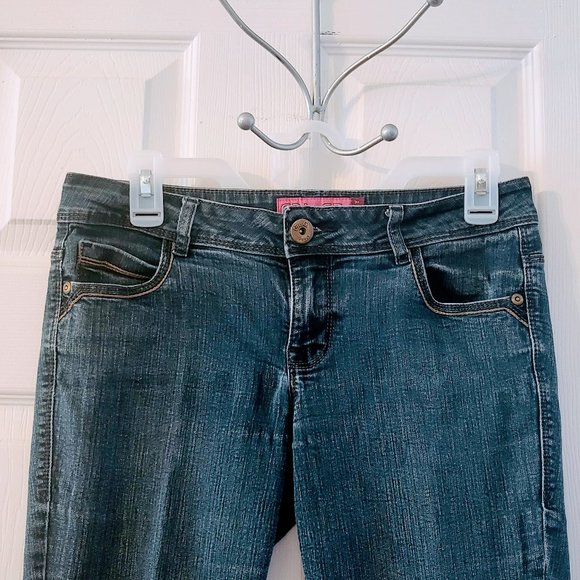 Vintage Glo Skinny Jeans- So perfect! - Picture 4 of 12